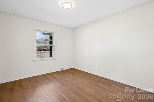 Building Photo - 16808 Knoxwood Dr