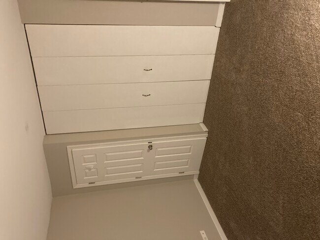 Building Photo - 5854 Forest View Rd