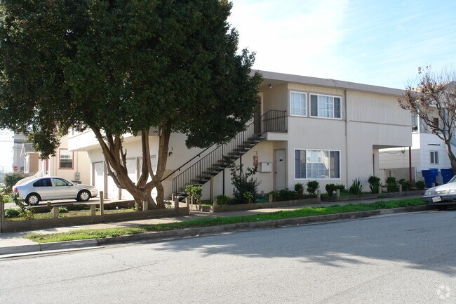Building Photo - 515 Cypress Ave