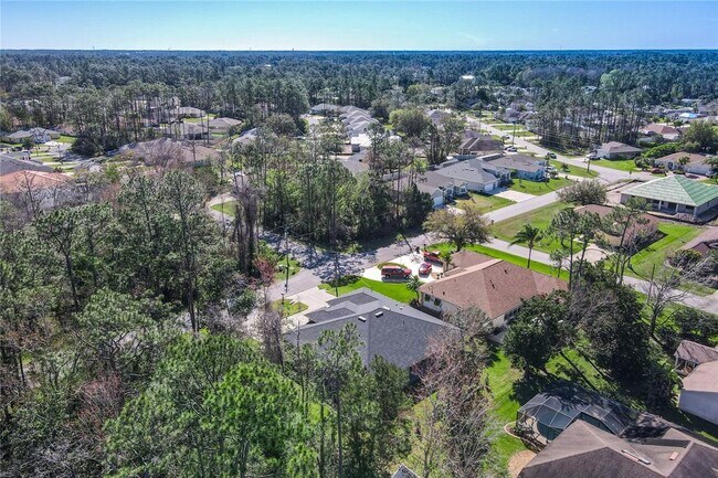 Building Photo - 11 Ethan Allen Dr