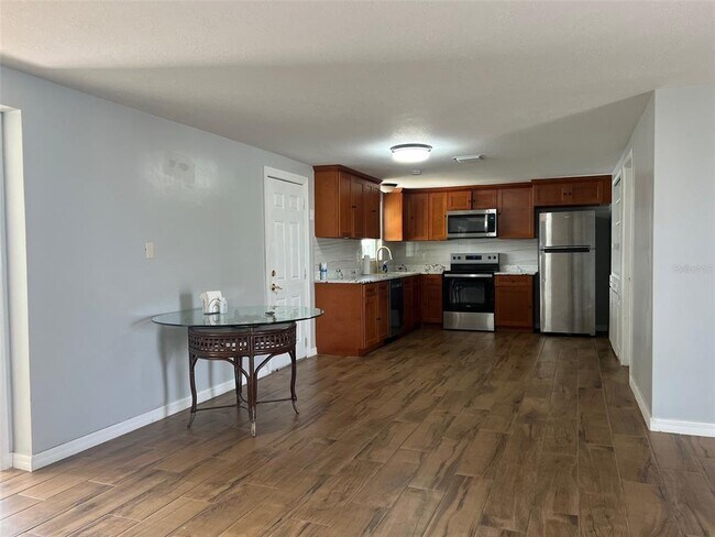 Building Photo - 5046 Victoria Ln