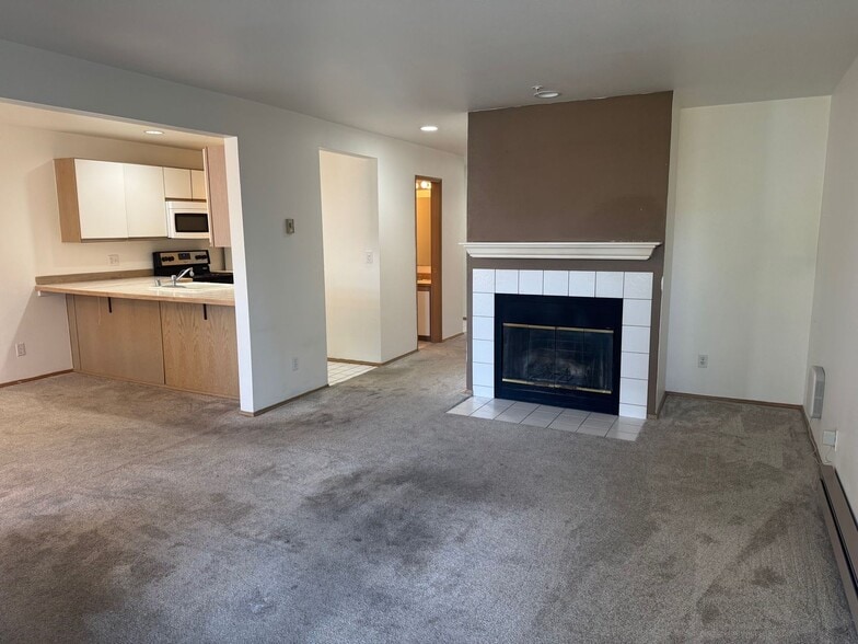 Interior Photo - Bothell Pointe