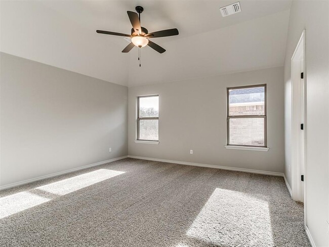 Building Photo - 12200 Rockbed Dr