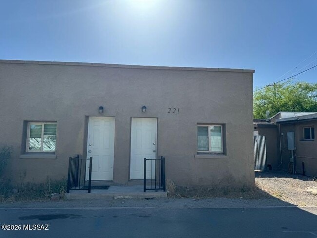 Building Photo - 221 W University Blvd