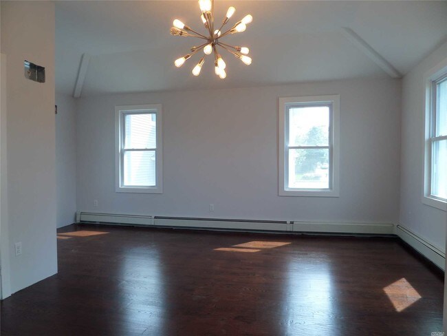 Building Photo - 266 Pearl St