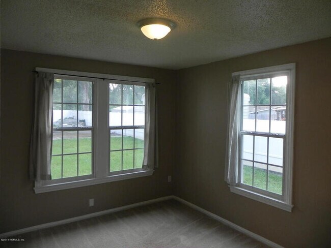 Building Photo - 2704 Spring Park Rd