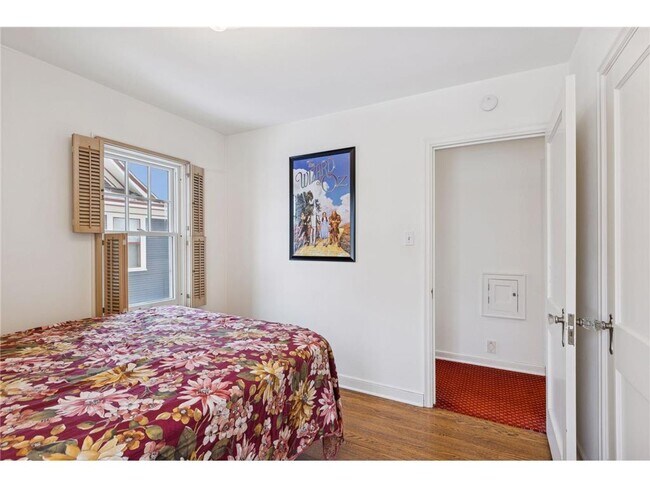 Building Photo - 1197 W Como Blvd