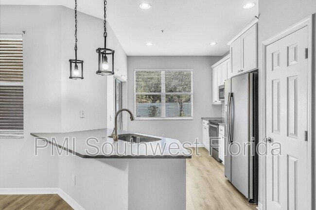 Building Photo - 3959 Yellowstone Cir