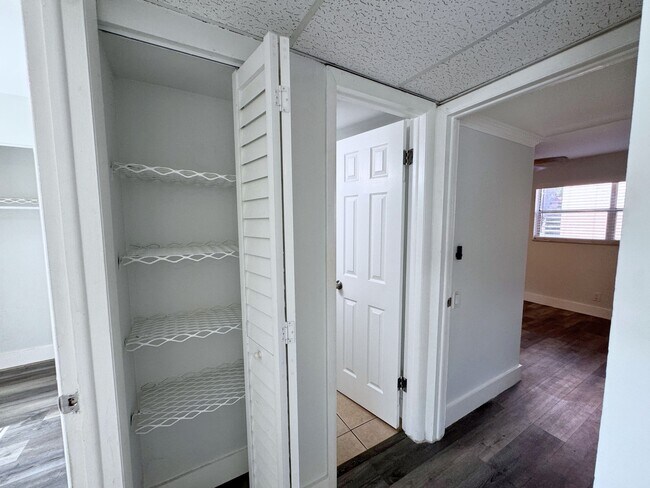 Building Photo - 4409 Treehouse Ln