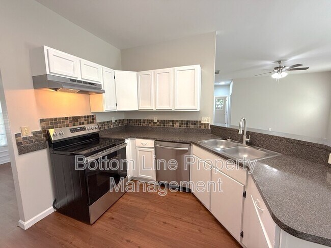 Building Photo - 5622 Wallace Cabin Dr