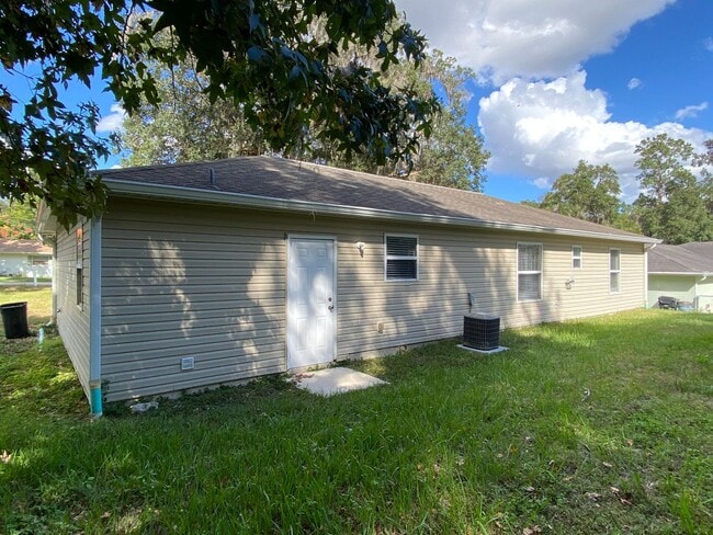 Building Photo - Cannot be shown until MAY!!!Great Home in quiet Belleview Neighborhood 3/2/1 - ***Won't Last***