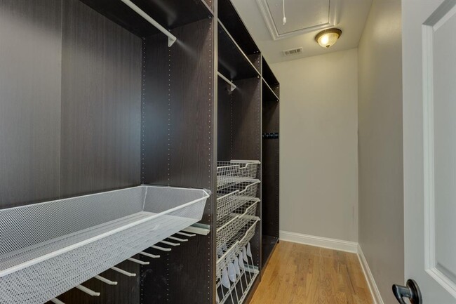 Building Photo - 1300 Crestwood Rd