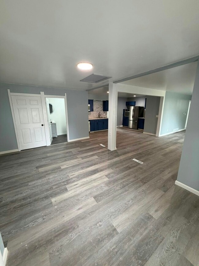 Building Photo - 5013 Silica Dr