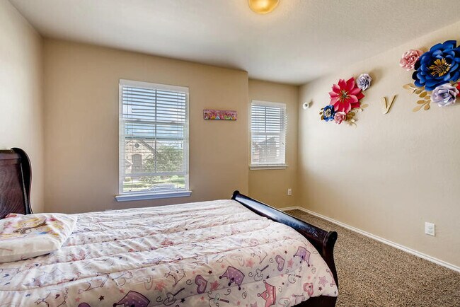 Building Photo - 2940 Mistywood Ln