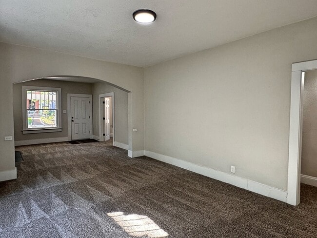 Building Photo - 3250 Meade St