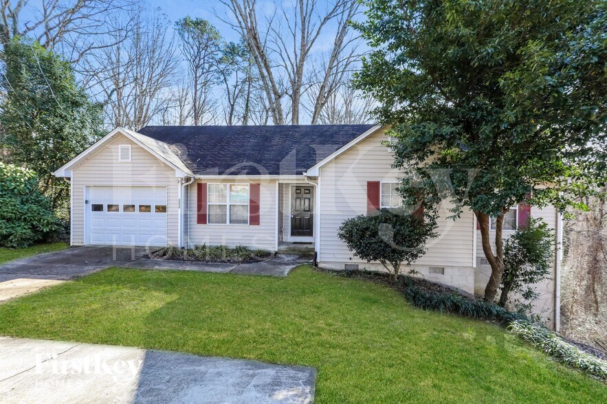 Building Photo - 3240 Hilltop Cir