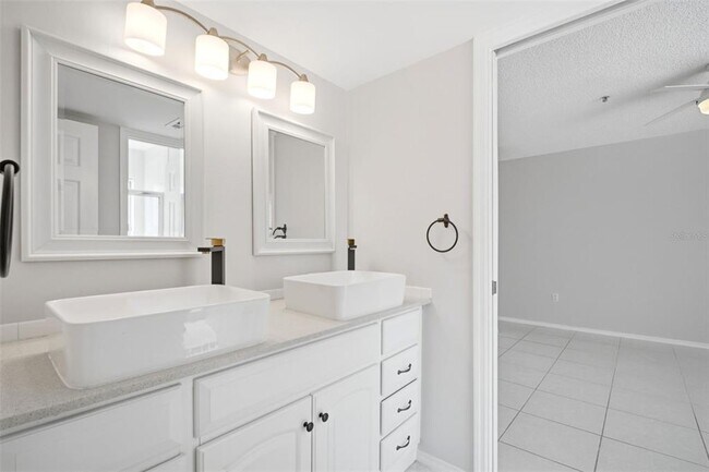 Building Photo - 2400 Feather Sound Dr