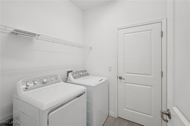 Building Photo - 2445 Orchard St