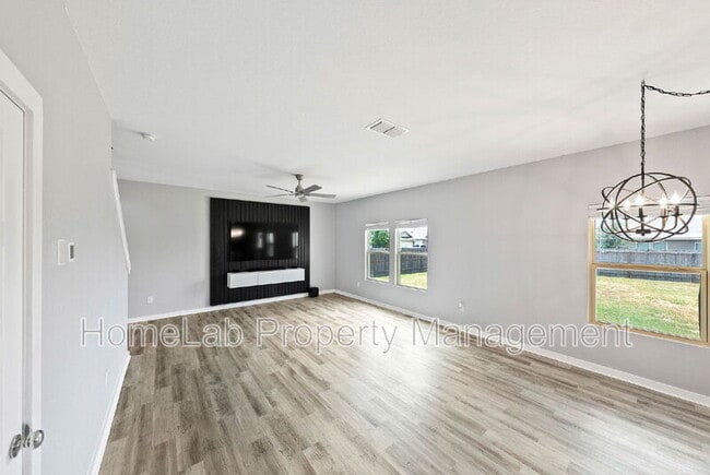 Building Photo - 5410 Coral Valley