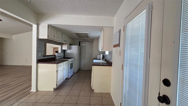 Building Photo - 3767 Glade Forest Dr