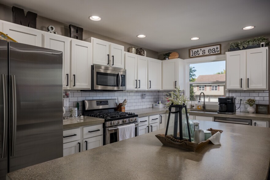 Building Photo - 6019 248th Ave