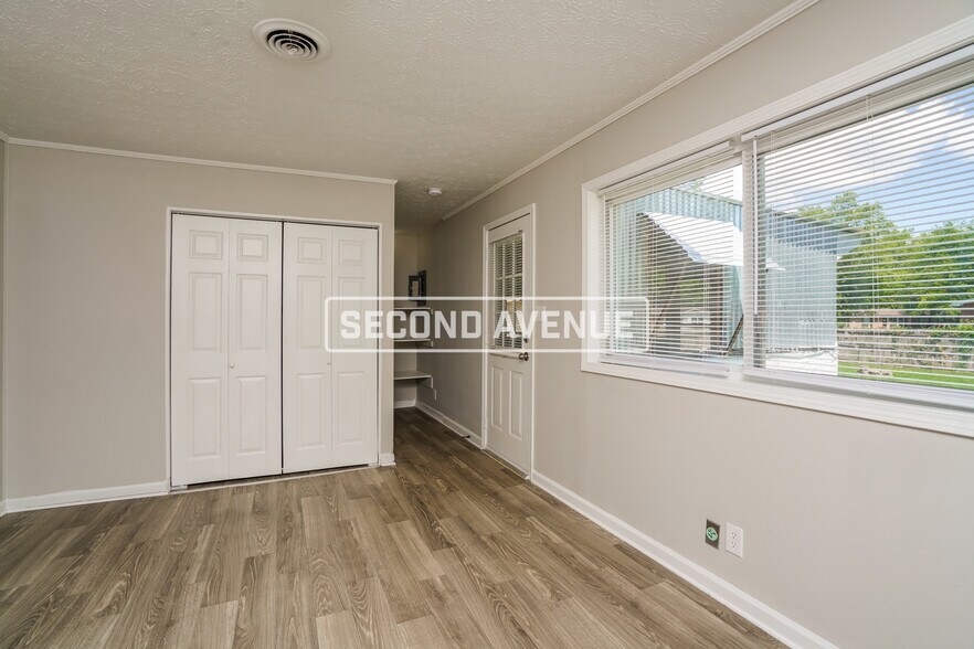 Building Photo - 6111 Trena Trail