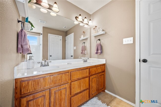 Building Photo - 4103 Dewitt County Ct