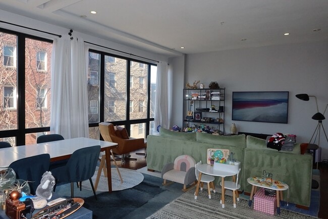 Building Photo - 36 A St