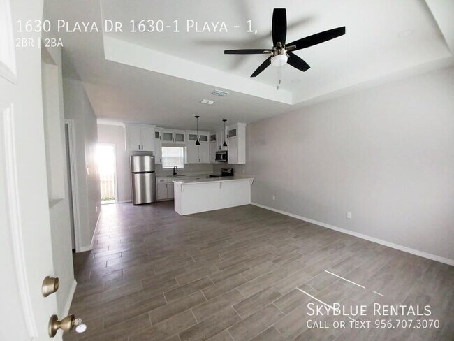 Building Photo - 1630 Playa Dr