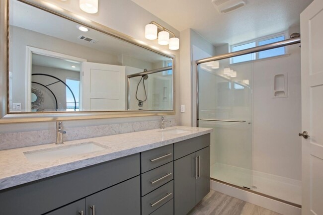 Building Photo - 2986 Lina St