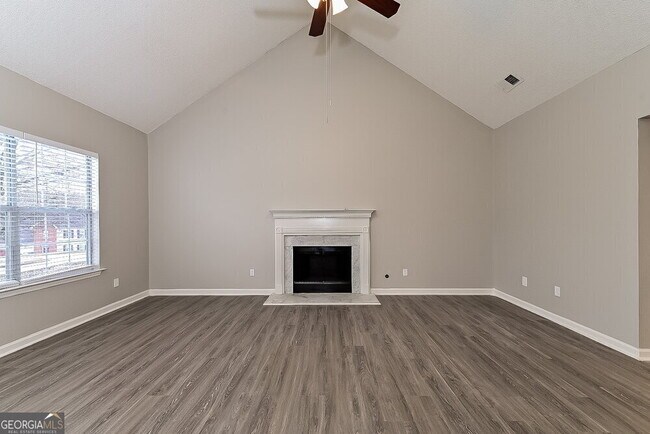 Building Photo - 1205 Redbud Ct