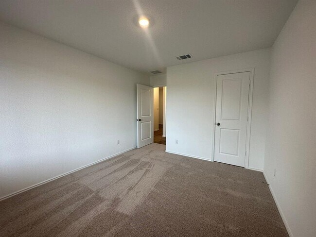 Building Photo - 1404 Marley