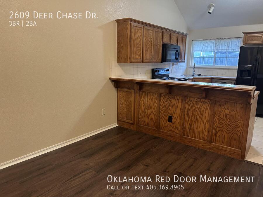 Building Photo - 2609 Deer Chase Dr