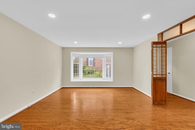 Building Photo - 7428 Fountain Head Dr