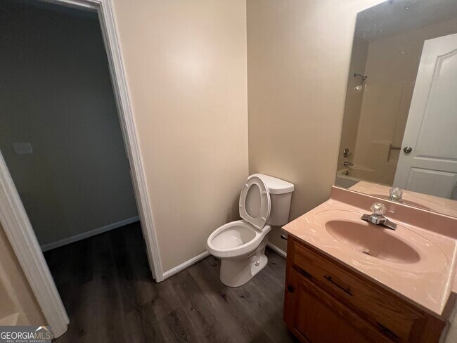 Building Photo - 222 Lacey Ln