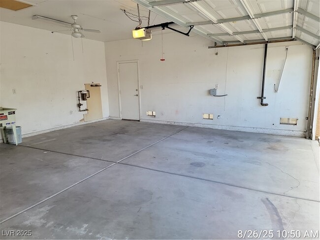 Building Photo - 948 Lloyd George Dr