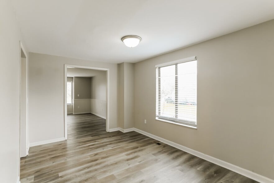 Building Photo - 12143 Twincreek Dr