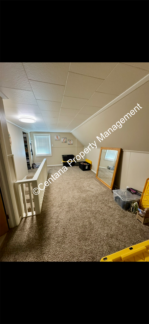 Building Photo - 3 bedroom 2 bathroom house on the flats