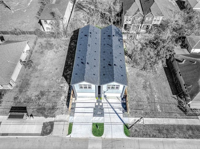 Building Photo - 3411 McGowen St
