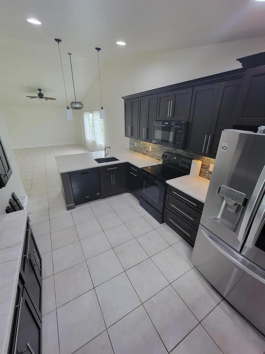 Building Photo - 104 Arrowhead Cir