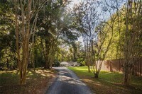 Building Photo - 3730 NW 37th Terrace