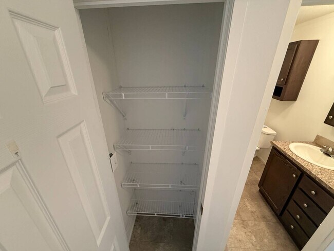 Building Photo - 2501 N Apperson Way