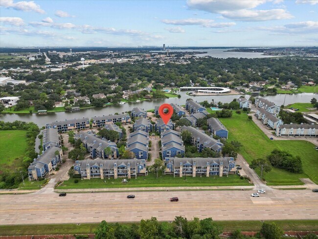 Building Photo - 18515 Egret Bay Blvd