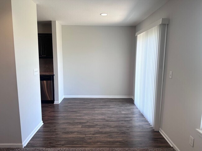 Building Photo - 3 Bed | 2.5 Bath | 1 Car Garage Townhome in Grain Valley