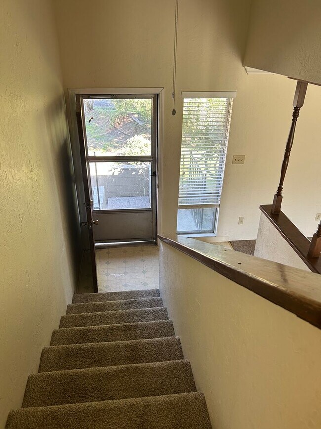 Building Photo - 2883 W Griffin Creek Rd