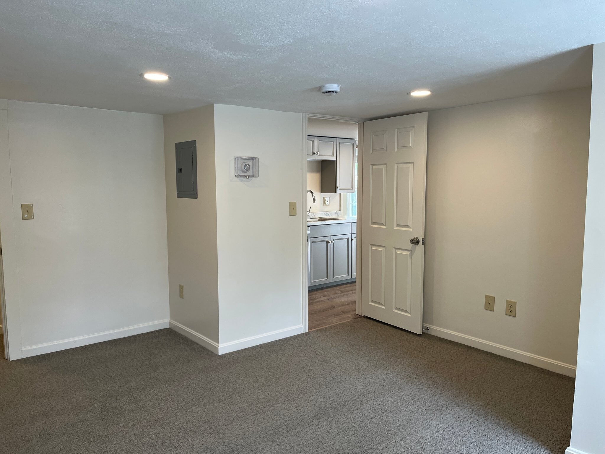Building Photo - 14 Myrica Ave