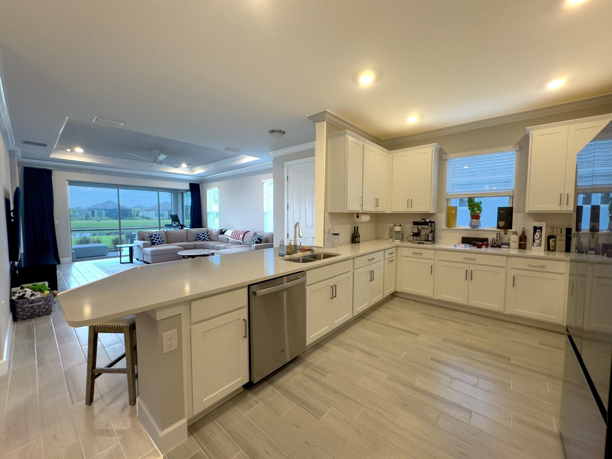 Building Photo - 16126 San Donato Pl