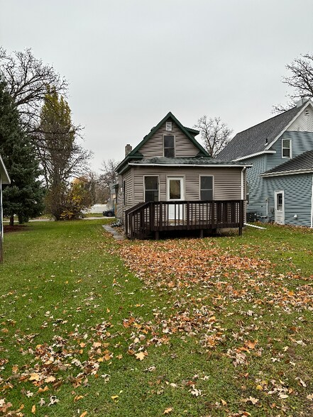 Building Photo - 109 Kendall Ave S