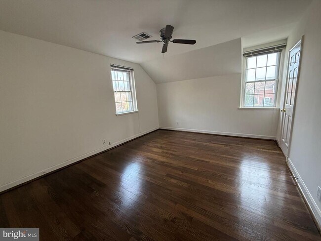 Building Photo - 4654 36th St S