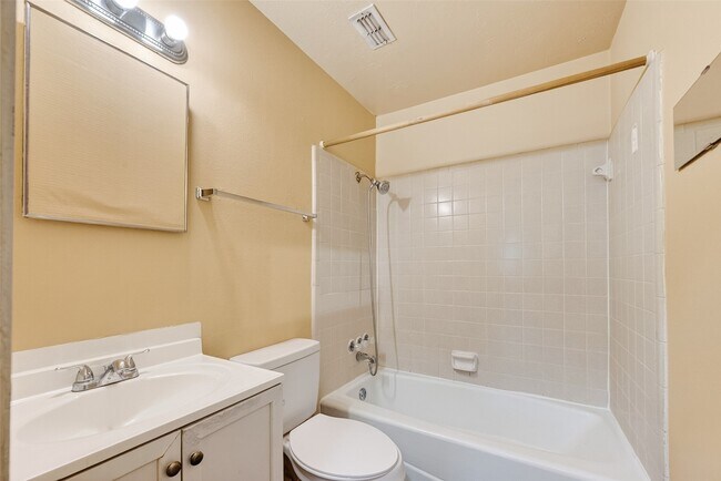 Building Photo - 4826 Redfish Reef Dr